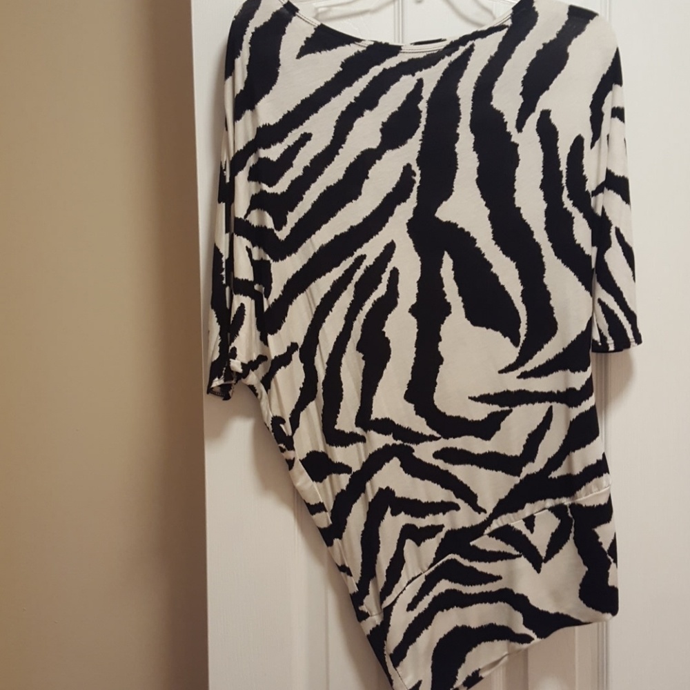 BODY CENTRAL BOUTIQUE TOP